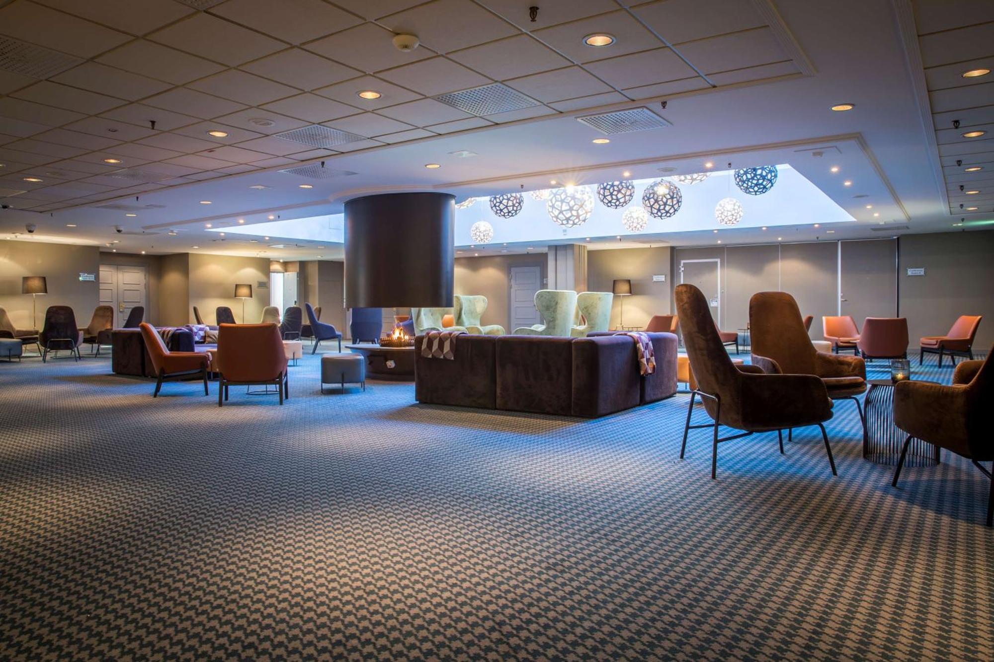 Radisson Blu Hotel บูเดอ ภายนอก รูปภาพ