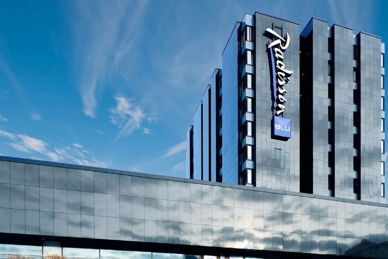 Radisson Blu Hotel บูเดอ ภายนอก รูปภาพ
